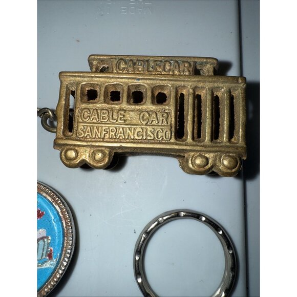 Souvenir Vintage Keychain Lot Military Cable Car Sydney Opera House US States - Picture 7 of 13